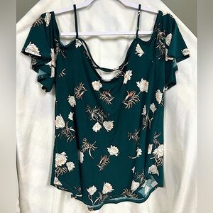 NWOT Kaileigh Green Valette Back Detail Cold Shoulder Knit Blouse Top sz Medium